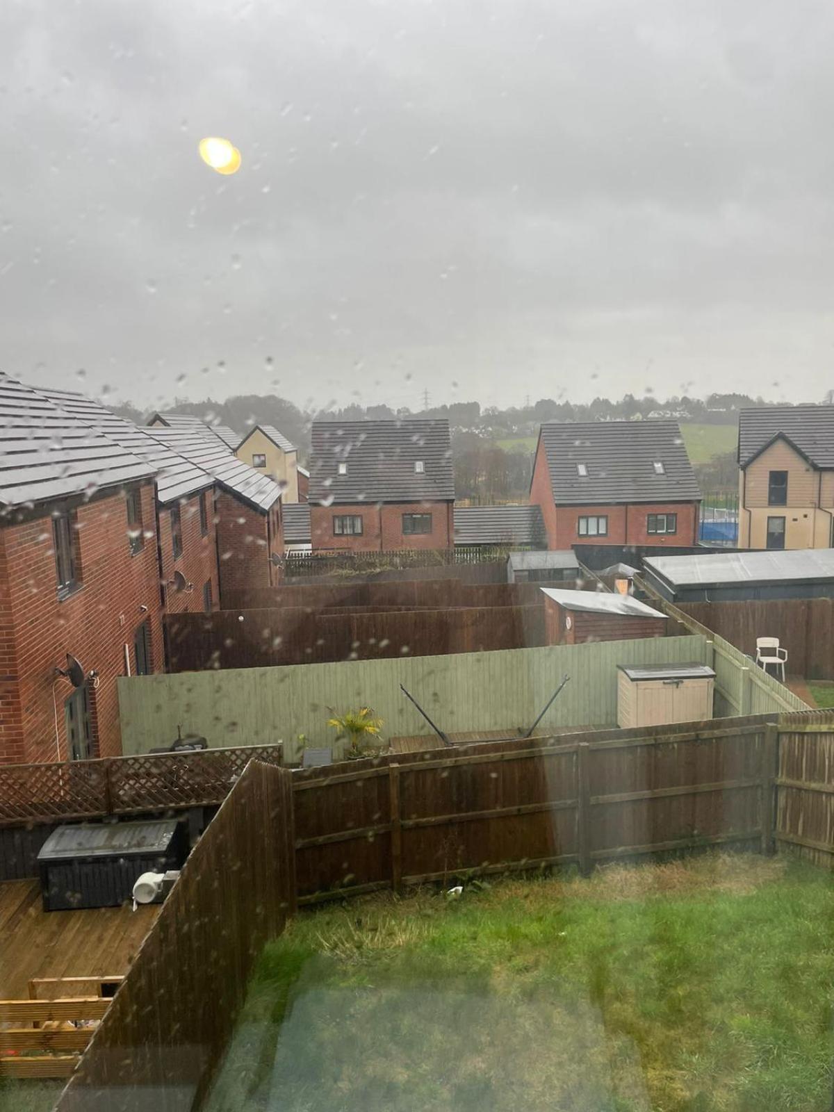 Village House St Mellons - Close To A48 And M4 คาร์ดิฟฟ์ ภายนอก รูปภาพ